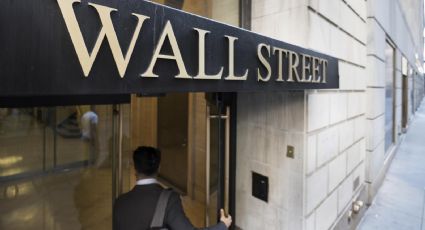 Wall Street cierra en rojo y se dispara el precio del petróleo de Texas a 106 dólares ante la tensión en Ormuz
