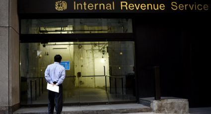 Servicio de Impuestos de EU compartió con migración datos de miles de contribuyentes
