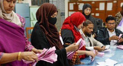Bomba casera deja a tres personas lesionadas en un centro de votación en Bangladesh