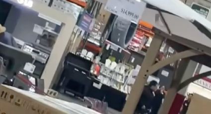 Sujetos armados entran a tienda de autoservicio de Celaya; se llevan joyas y oro