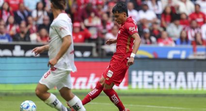 ¡Al 'diablo' con su liderato! Chivas cae en su visita al bicampeón Toluca, que lo desplaza de la cima