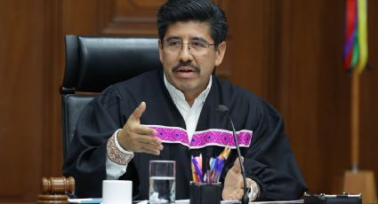 "Se le cayó el café y la nata", dice Hugo Aguilar tras el video en el que sus subordinados se inclinan a limpiarle los zapatos