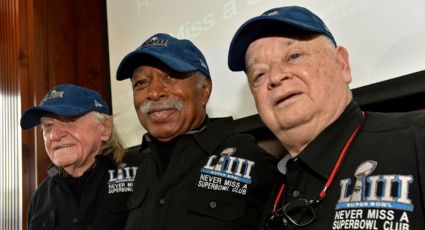 Tres amigos que superan los 80 años han ido a los 60 Super Bowls de la historia: el domingo será el último