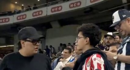 Aficionado golpea a su hijo y agrede a reportero que grabó lo sucedido en el partido entre Rayados y Chivas