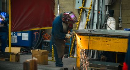 Producción industrial de México cae 1.3% interanual en febrero arrastrada por la manufactura y sector energético