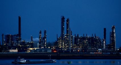 Precio del petróleo de Texas cae 9% tras anuncio de apertura de Ormuz: barril se vende en 86.16 dólares