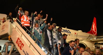Activistas de la Flotilla Sumud comienzan a ser repatriados desde Grecia; hay un lesionado de gravedad