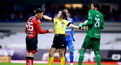 La árbitra Katia Itzel García vuelve al centro de la polémica: señalada por no marcar un penalti a favor del Atlas y ‘favorecer’ a Cruz Azul