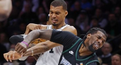 Victor Wembanyama, estrella de la NBA, es expulsado tras dar un codazo en la cara a un rival