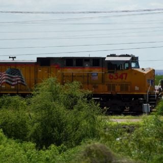 Tren con 900 personas a bordo descarrila al este de Cuba; no se reportan heridos