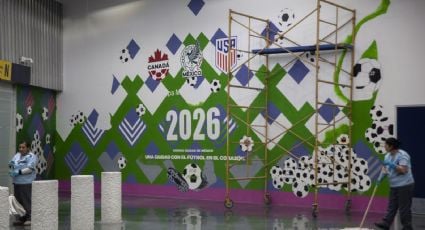 AICM da contrato directo de 400 mil pesos a teniente de fragata para murales mundialistas