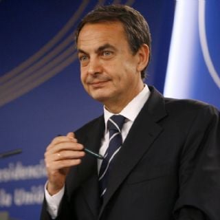 Abren investigación en España contra las hijas y secretaria del expresidente Rodríguez Zapatero