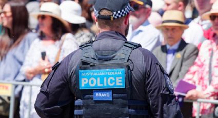 Detienen a exmédico australiano por casi 150 acusaciones de violación y agresión sexual contra 15 mujeres