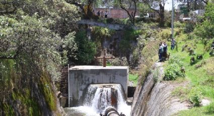 Se reactiva fuga de agua en Xochimilco pese a que fue atendida hace cuatro días