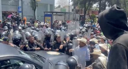 Policías de la CDMX y productores se enfrentan en Paseo de la Reforma tras movilización