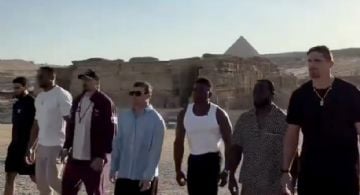 El ‘Canelo’ Álvarez sostiene primer careo ante Mbilli frente a pirámides de Egipto