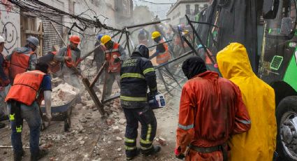 Colapsa barda en el Centro Histórico de la CDMX; hay cuatro trabajadores lesionados