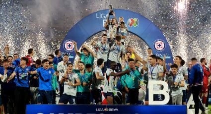 ¡Un equipo de 10! Cruz Azul doblega a Pumas en CU y logra el décimo título de Liga de su historia
