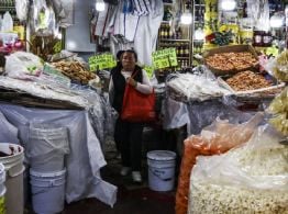 México registra un superávit comercial de 4.5 mil mdd en abril y exportaciones suben 32.6%: Inegi