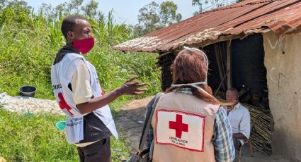 Voluntarios de la Cruz Roja reciben capacitación para contener el brote de ébola en el Congo