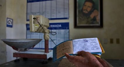 “Vivimos casi del aire”: Cuba sortea la crisis frente a las libretas de racionamiento del gobierno