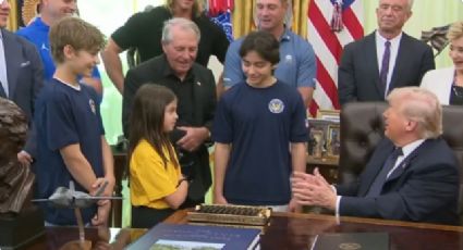 Trump desanima a una niña al cuestionar su estatura para jugar voleibol: "¿Puedes saltar alto?; quizás el futbol sea mejor"