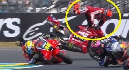 ¡De milagro no le cayó la moto! El piloto español Marc Márquez 'vuela' y sufre escalofriante accidente
