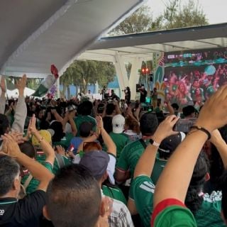 Caos, largas filas y precios altos: la experiencia del Fan Fest por el Mundial en el Zócalo