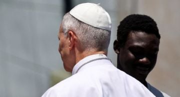 "No pueden hablar de dignidad y dejar que los mares sean cementerios": el papa León XIV a Europa