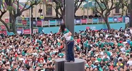 ¡Quería ‘palco VIP’! Aficionada es desalojada por subirse a la base de un asta bandera en el Fan Fest de Guadalajara