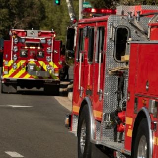 Se incendia una bodega de insumos médicos de casi 100 mil metros cuadrados en California