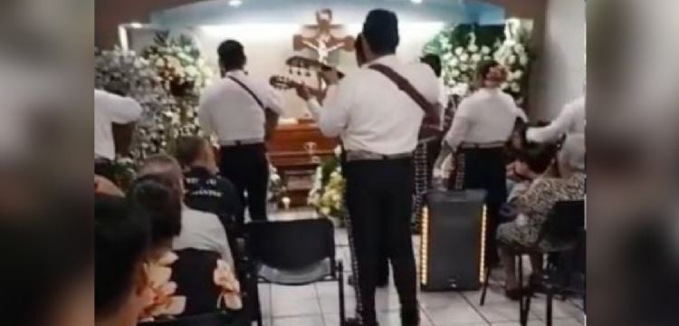 En el funeral del reportero Ángel López, familiares y amigos exigen que su asesinato no quede impune