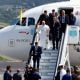 Avión en el que viaja el papa León XIV presenta una falla técnica previo a su despegue hacia Roma