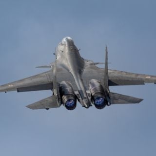 Mueren cinco miembros de la Fuerza Aérea de India tras choque de un avión durante un entrenamiento