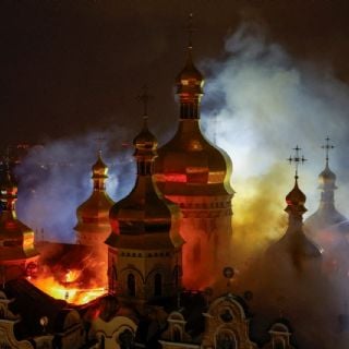 Ataque de Rusia contra Kyiv deja daños en la catedral de la Dormición, patrimonio mundial