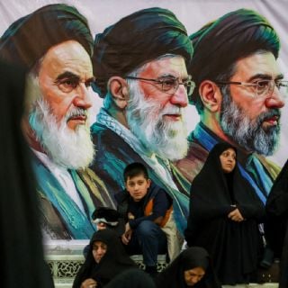 "Trump estaba desesperado": líder supremo de Irán comparte detalles de la firma del memorando con EU
