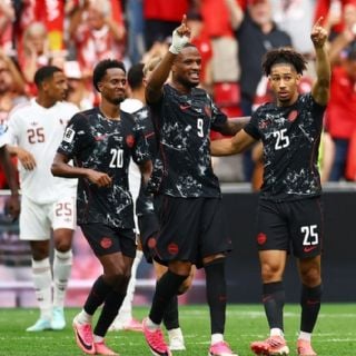 ¡Apabullan de principio a fin! Canadá golea a Qatar, sigue invicto y se erige como el líder del Grup