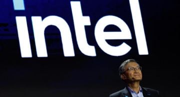 Intel trabajará con Apple y fabricará sus chips en EU, anuncia Trump; acciones se disparan un 10%