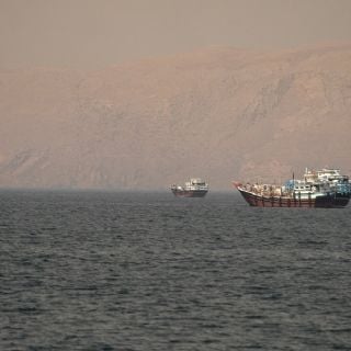 Aumenta el tránsito de petróleo por el estrecho de Ormuz tras firma de acuerdo entre EU e Irán