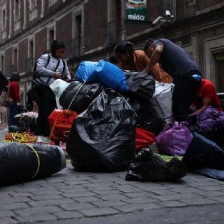 Integrantes de la CNTE comienzan a retirar su plantón del centro de la CDMX