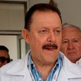 Atacan a puñaladas a director del un hospital en Veracruz; se encuentra grave