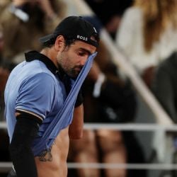 Drama en Roland Garros: El italiano Mateo Berrettini abandona por calambres los Cuartos de Final, pese a sus ganas de seguir