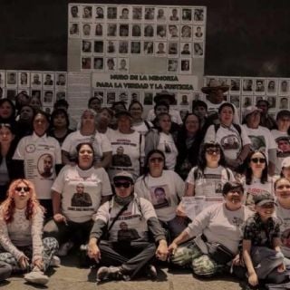 Buscadoras se suman a las movilizaciones de la CNTE en CDMX a ocho días para el arranque del Mundial