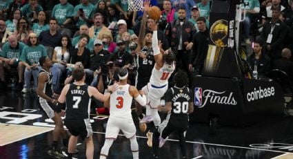 Knicks vienen de atrás y derrotan de visita a Spurs para ganar el primer juego de Las Finales de la NBA