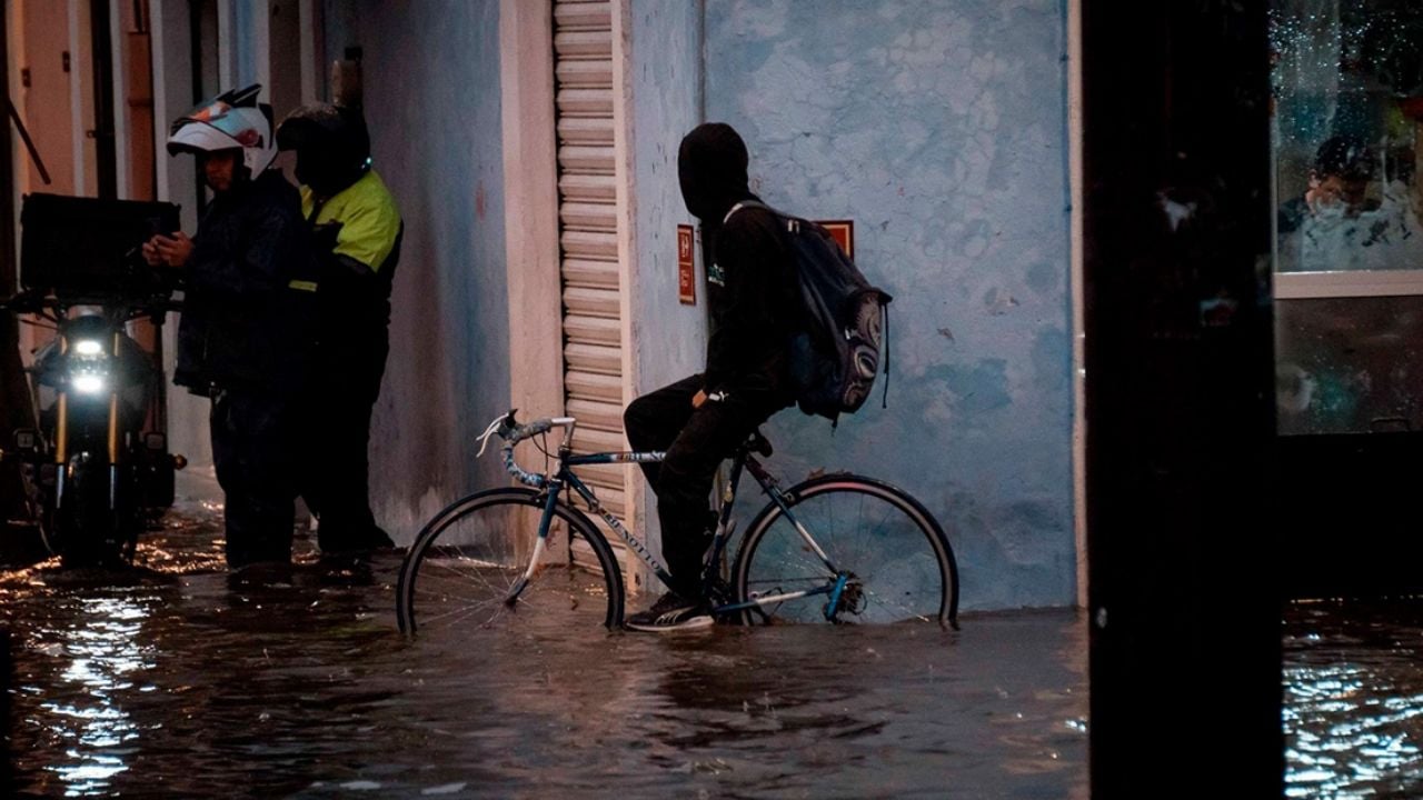 Se esperan fuertes lluvias esta noche en CDMX; autoridades advierten caída de granizo