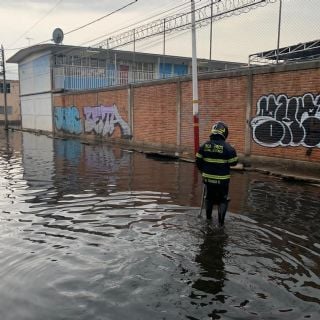 Se inundan zonas en la CDMX tras lluvias intensas a una semana de que inicie el Mundial