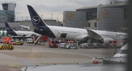 Colapsa el tren de aterrizaje delantero de un avión de Lufthansa en Fráncfort; hay varios heridos