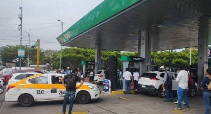 Escalan movilizaciones de la CNTE: toman gasolineras en Chiapas y reparten combustible