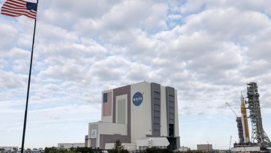 Fuga de aire en la Estación Espacial Internacional obliga a astronautas a refugiarse durante dos horas