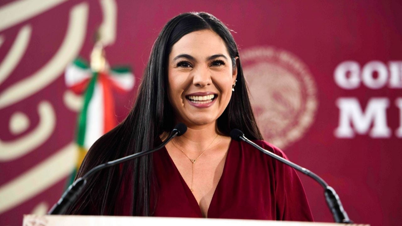 En un mismo día la gobernadora de Colima compró dos terrenos